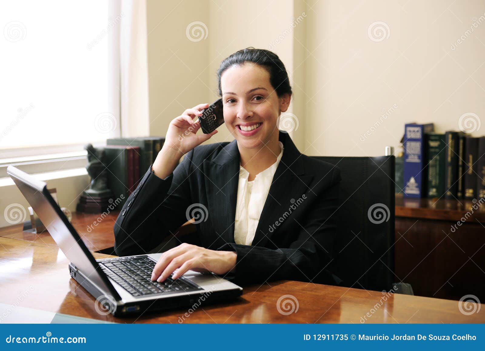 lawyer-phone-laptop-12911735.jpg