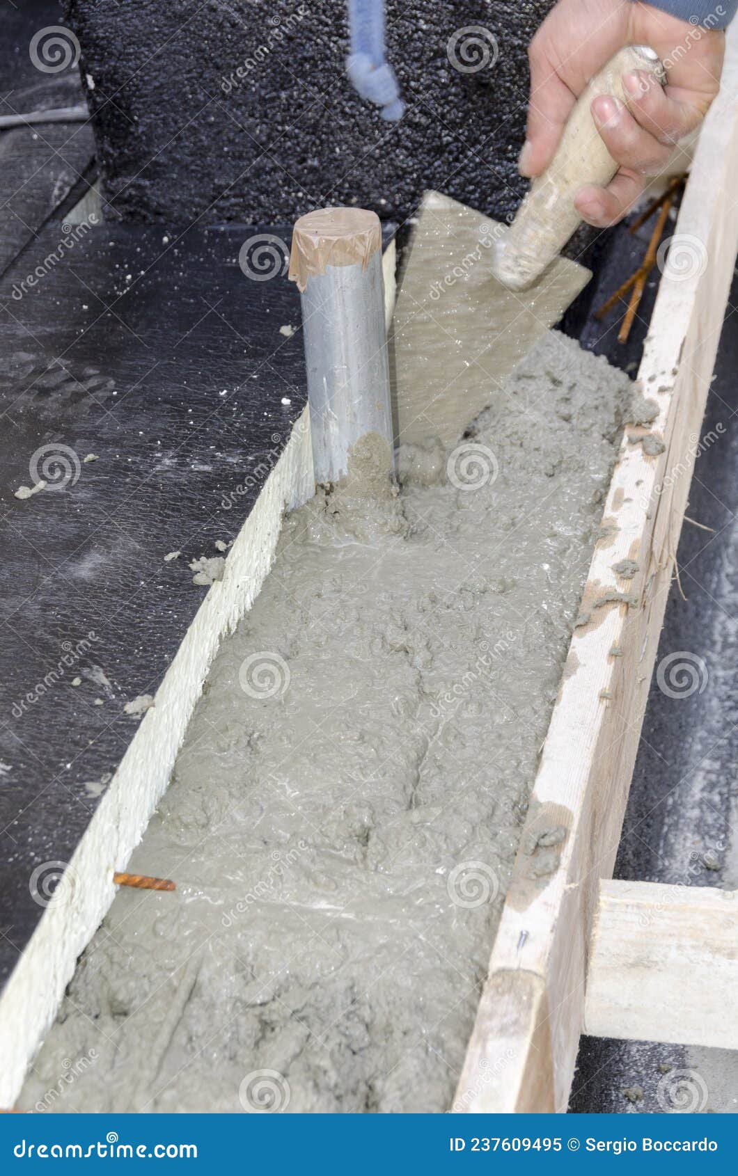 Laying of Waterproofing Sheathing and Insulation on a Roof Stock Image Image of heat, people