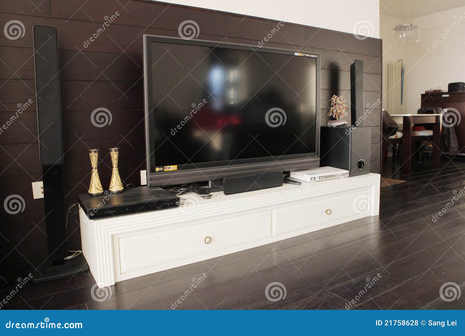 lcd tv in living room