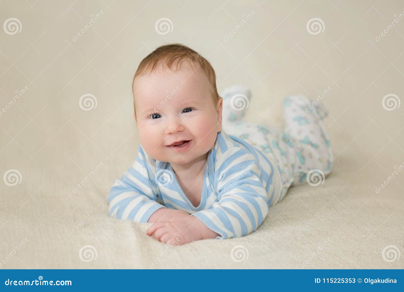 Le Bebe Garcon Le Plus Mignon Jamais Image Stock Image Du Jamais Gommes Le Bebe Garcon Le Plus Mignon Jamais Image Stock Image Du Jamais Gommes