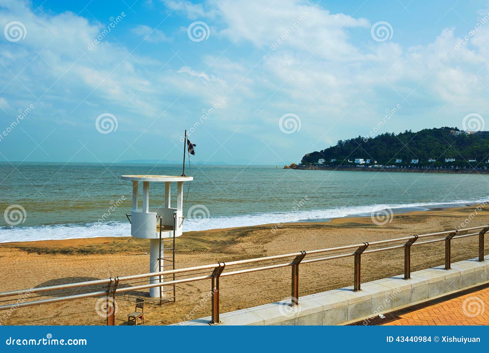 Le bord de la mer de tour de guet. La photo était plage rentrée Macao, Chine de Hac SA