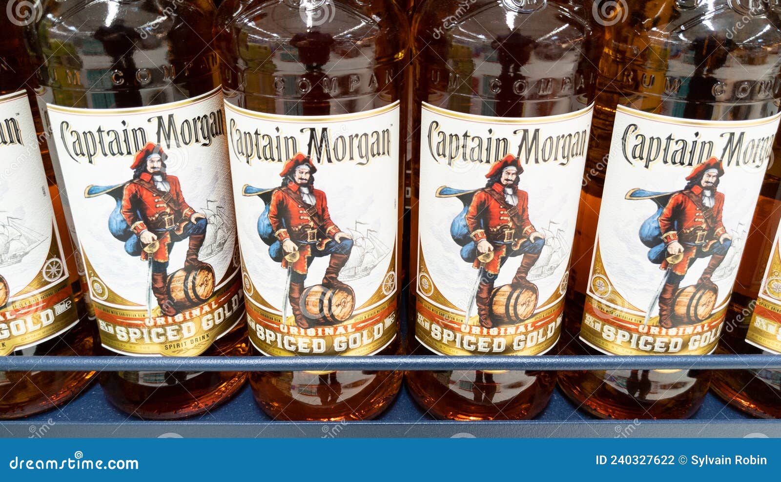 Le Capitaine Morgan Original Alcool D'or épicé Logo Marque Et Signe Le  Texte Sur La Bouteille En Photographie éditorial - Image du marque,  caraïbes: 240327622