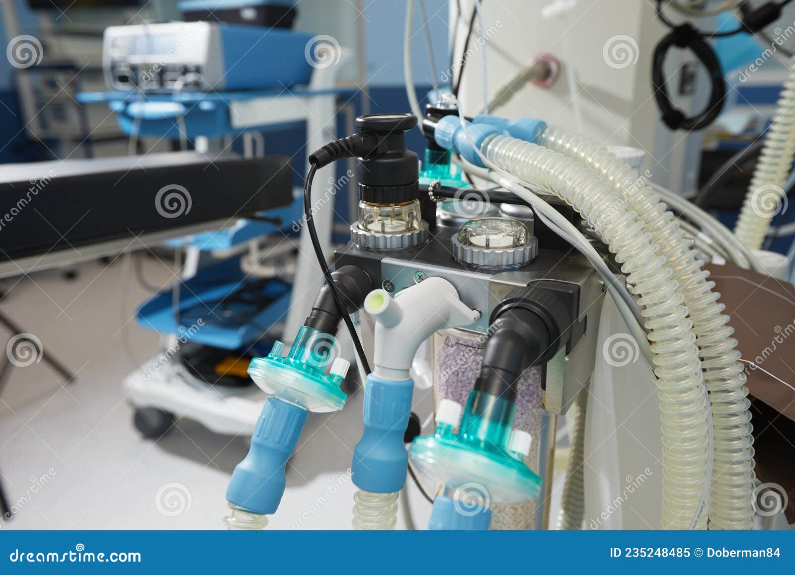 Le Concentrateur D'oxygène Médical Est Prêt à être Utilisé Devant