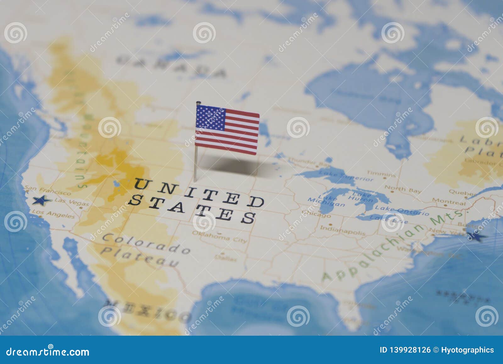 Le Drapeau Des Etats Unis Dans La Carte Du Monde Photo Stock