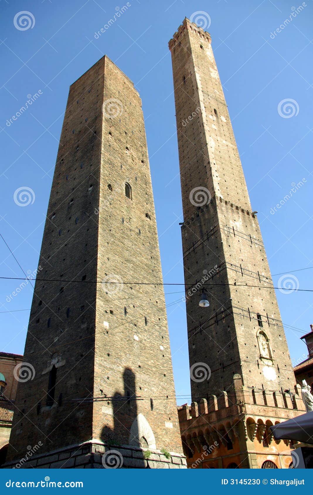 le due torri, bologna, italy