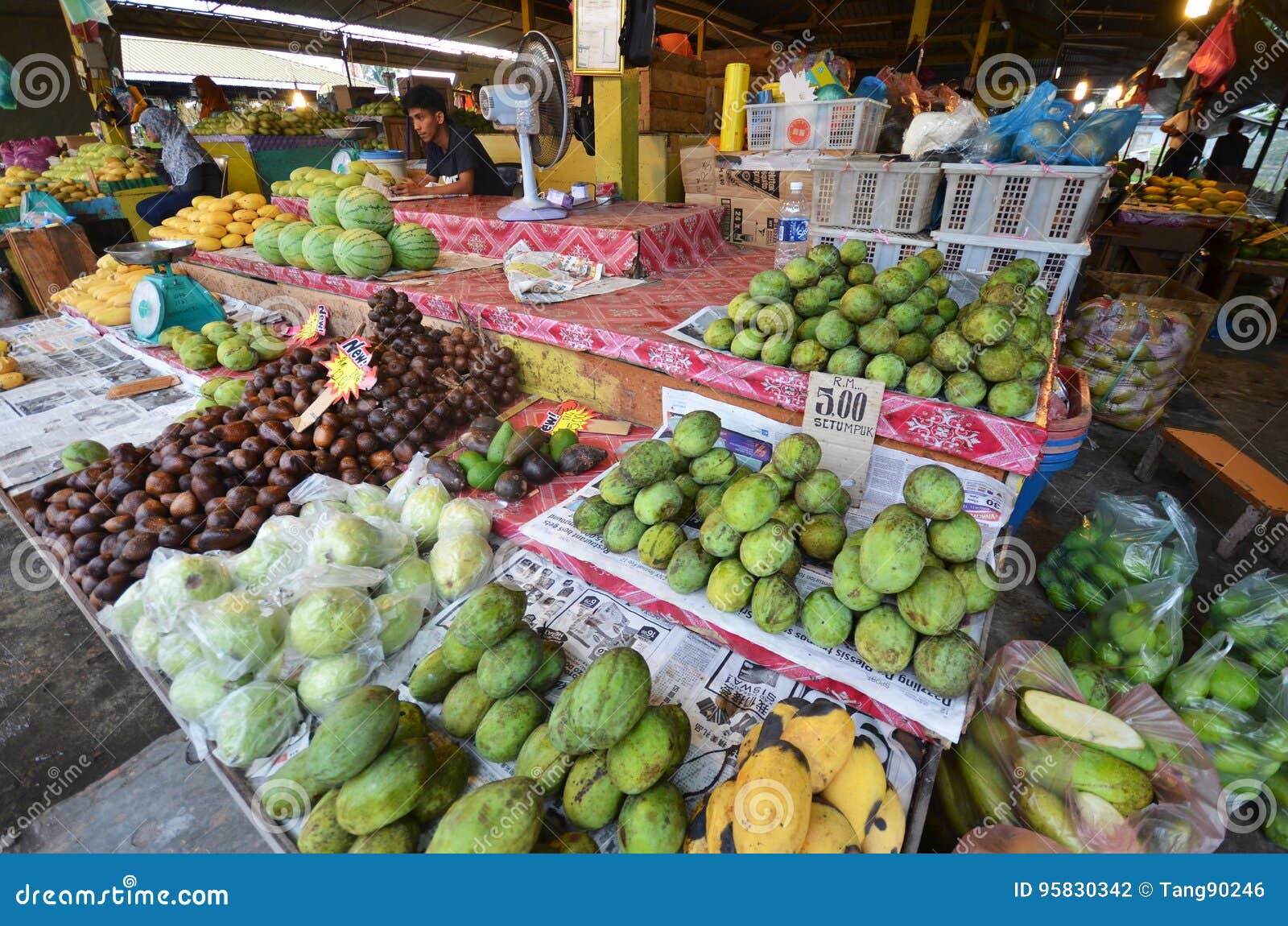 Le Fruit Cale En Kota Kinabalu Sabah Photographie éditorial Image du