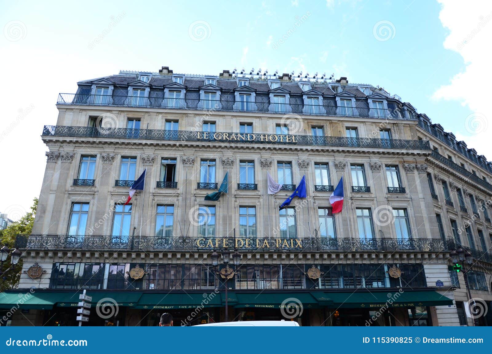 Le Grand Hotel Paris image éditorial. Image du dôme - 115390825