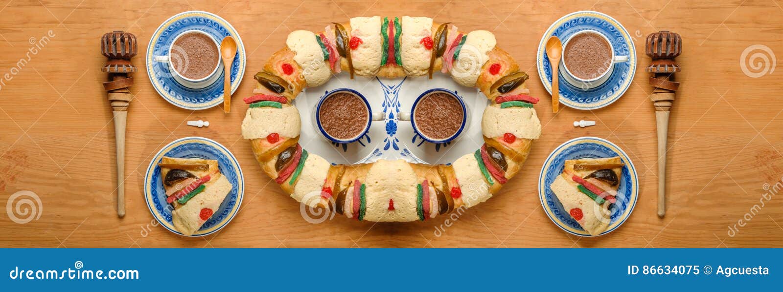 Le gâteau d'épiphanie, rois durcissent, Roscon ou Rosca de Reyes. Le gâteau d'épiphanie, rois durcissent, Roscon de Reyes ou Rosca de Reyes avec la tasse mexicaine traditionnelle de chocolat faite avec de la cannelle