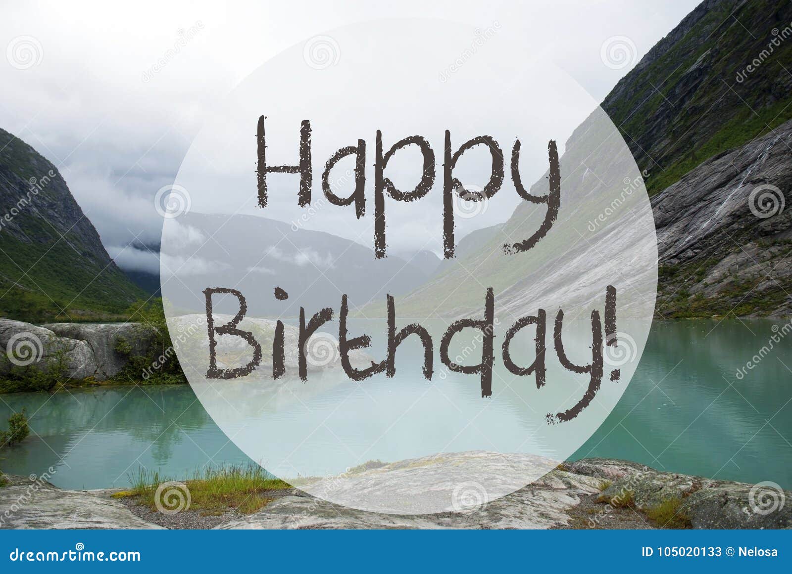 Le Lac Avec Des Montagnes Norvege Textotent Le Joyeux Anniversaire Image Stock Image Du Avec Anniversaire