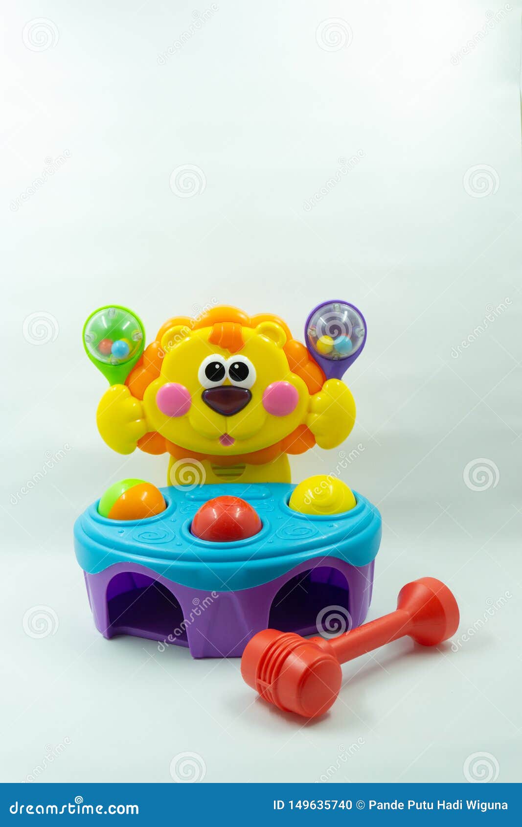 Le Lion La Boule Et Le Marteau De Jouet De Bebe Ont Fait Du Plastique Sur Le Fond Blanc Les Enfants Mignons Jouent Le Lion Orang Photo Stock Image Du Blanc Le Lion La Boule Et Le Marteau De Jouet De Bebe Ont Fait Du Plastique Sur Le Fond Blanc Les Enfants Mignons Jouent Le Lion Orang Photo Stock Image Du Blanc