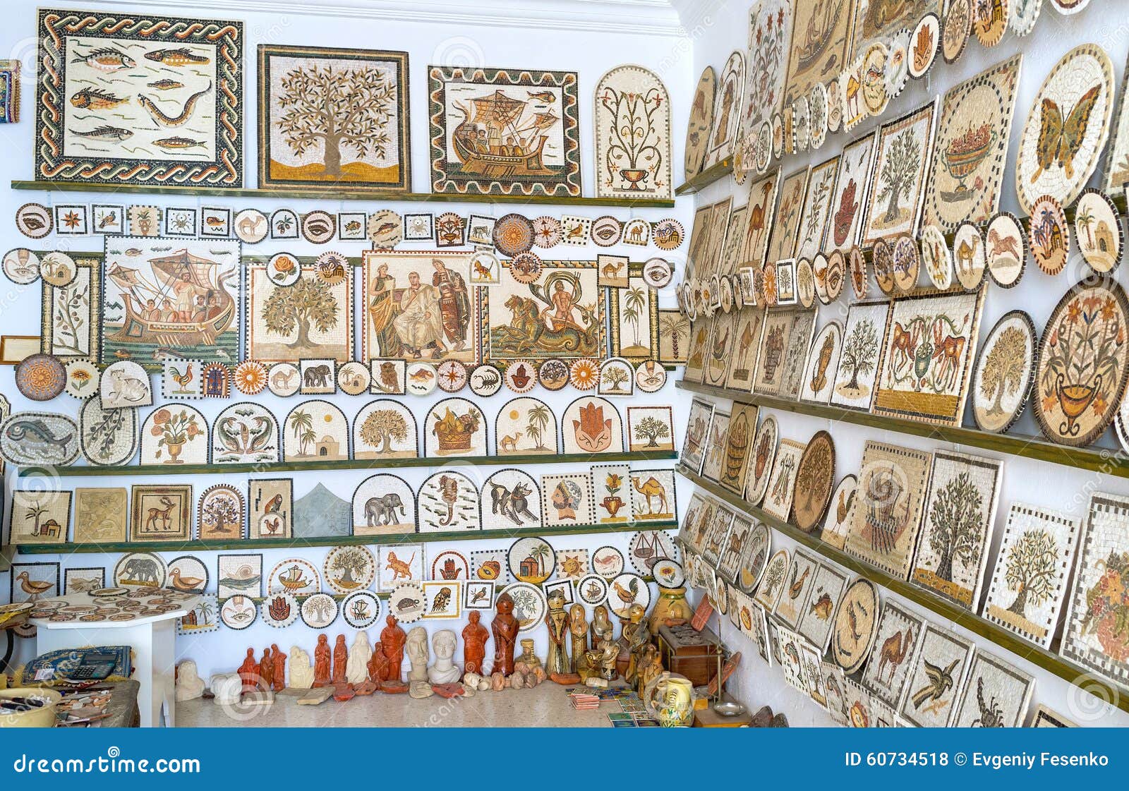 Le souvenir de Tunisie photo stock éditorial. Image du construction