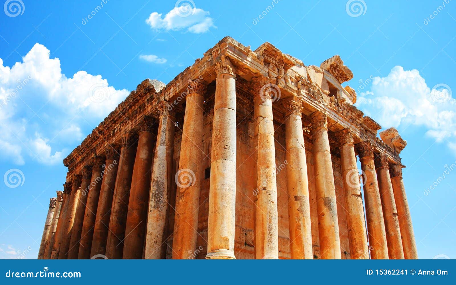 Le Temple De Jupiter Au-dessus Du Ciel Bleu, Baalbek, Liban Image stock ...