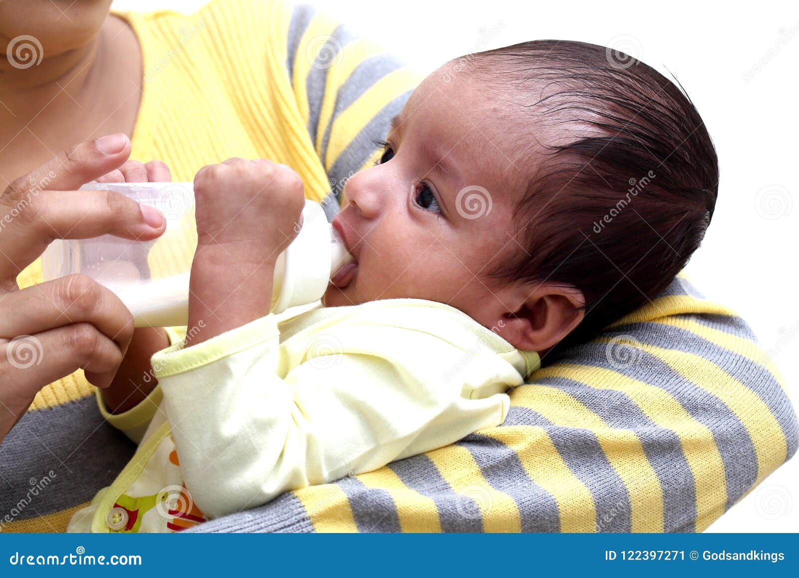 Leche De Alimentación De La Madre Al Bebé Recién Nacido Imagen de archivo -  Imagen de muchachos, leche: 122397271