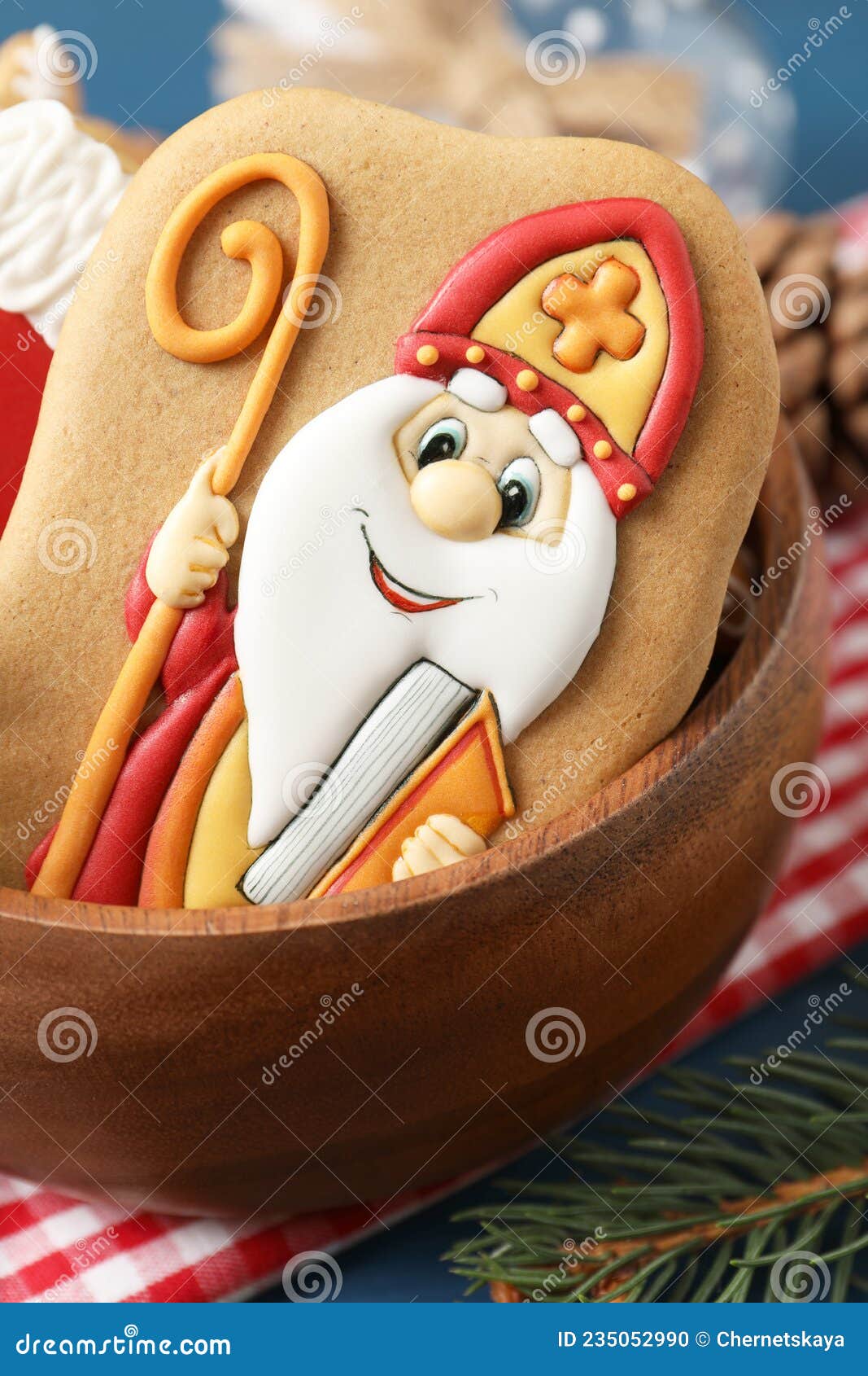 Leckerer Lebkuchen am Tisch. Bestand. Nischenfeier Stockfoto - Bild von ...