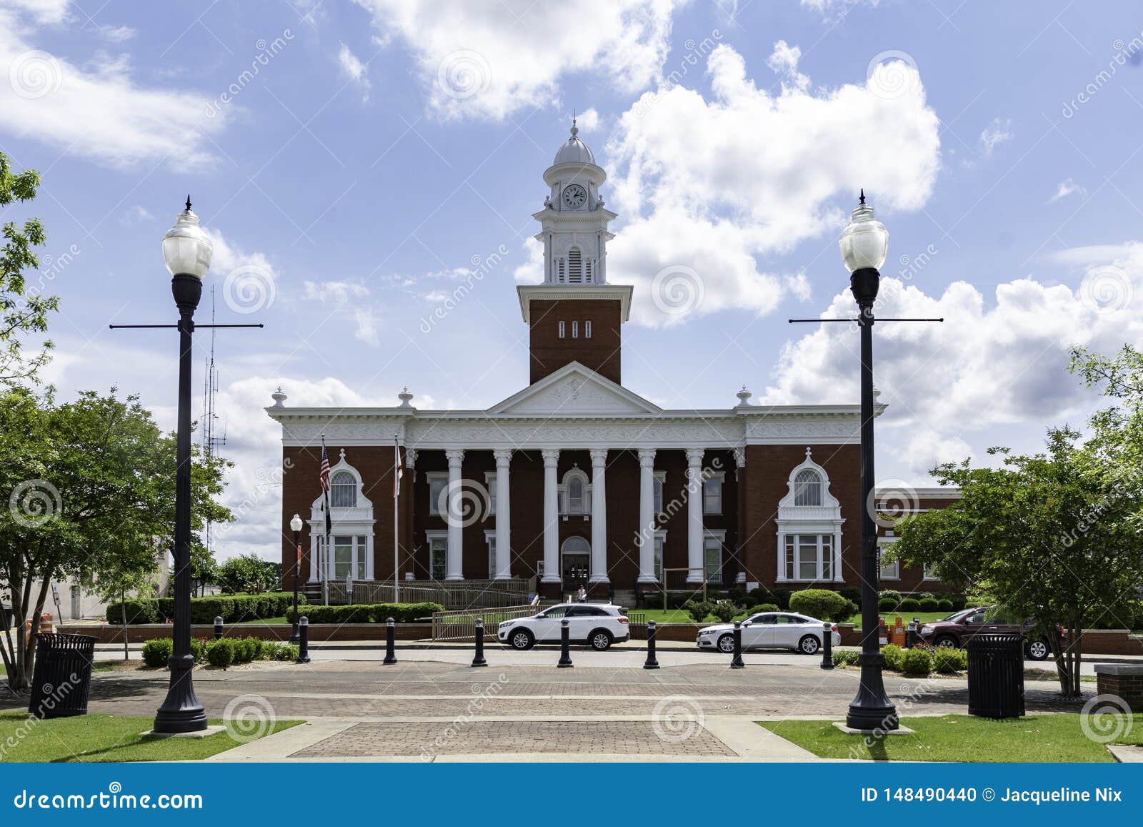 Lee County Courthouse As Viewed from the Fountain Editorial Image - Image  of alabama, town: 148490440