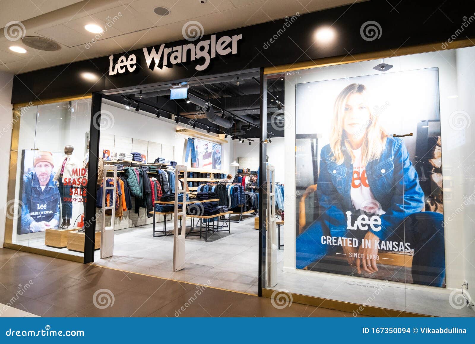 Lee Wrangler Jeans Stock Photos - Free & Royalty-Free Stock Photos from  Dreamstime