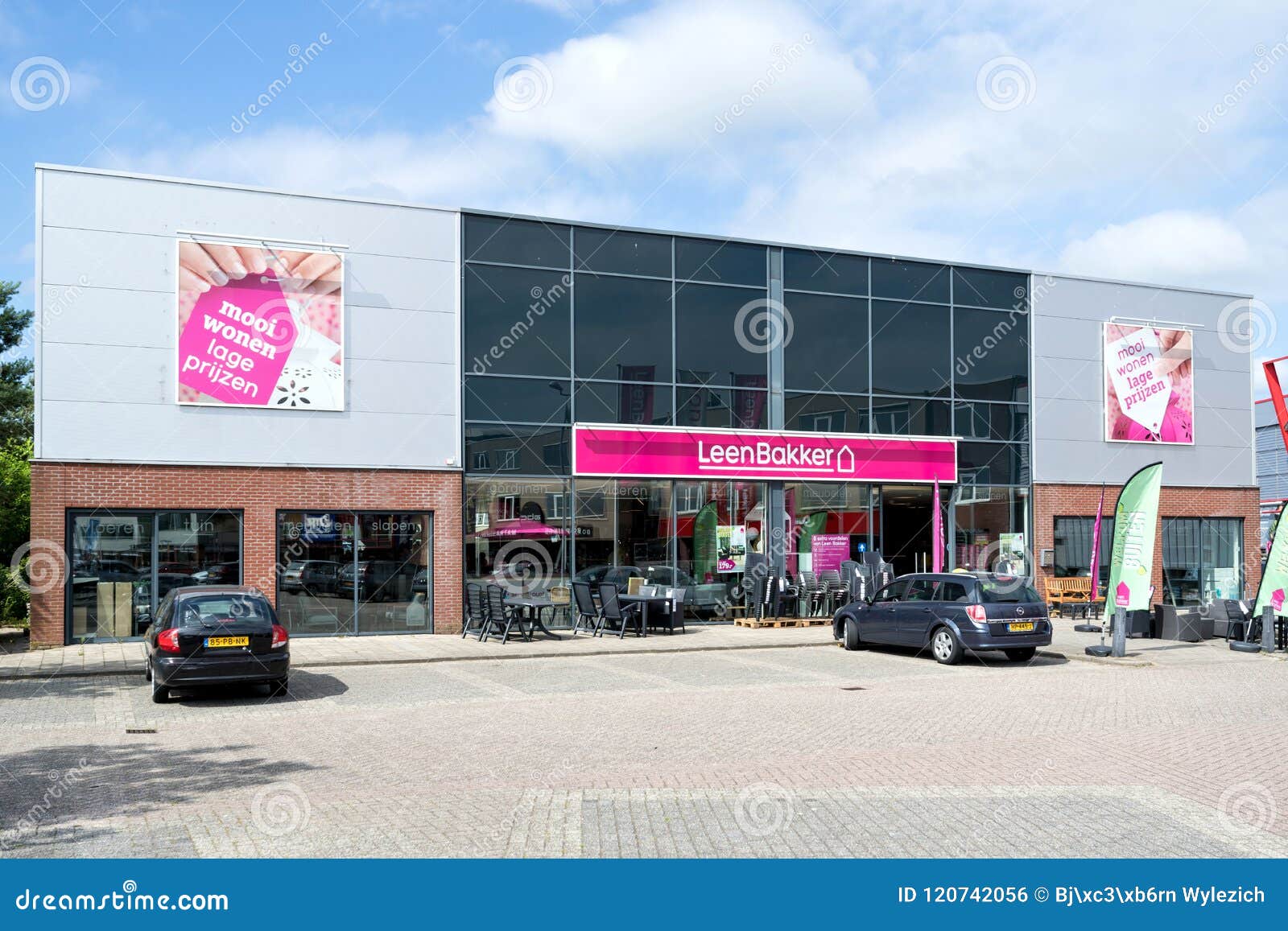 roekeloos ontwikkelen Door Leen Bakker Furniture Store in Leiderdorp, Netherlands Editorial Photo -  Image of branch, architecture: 120742056