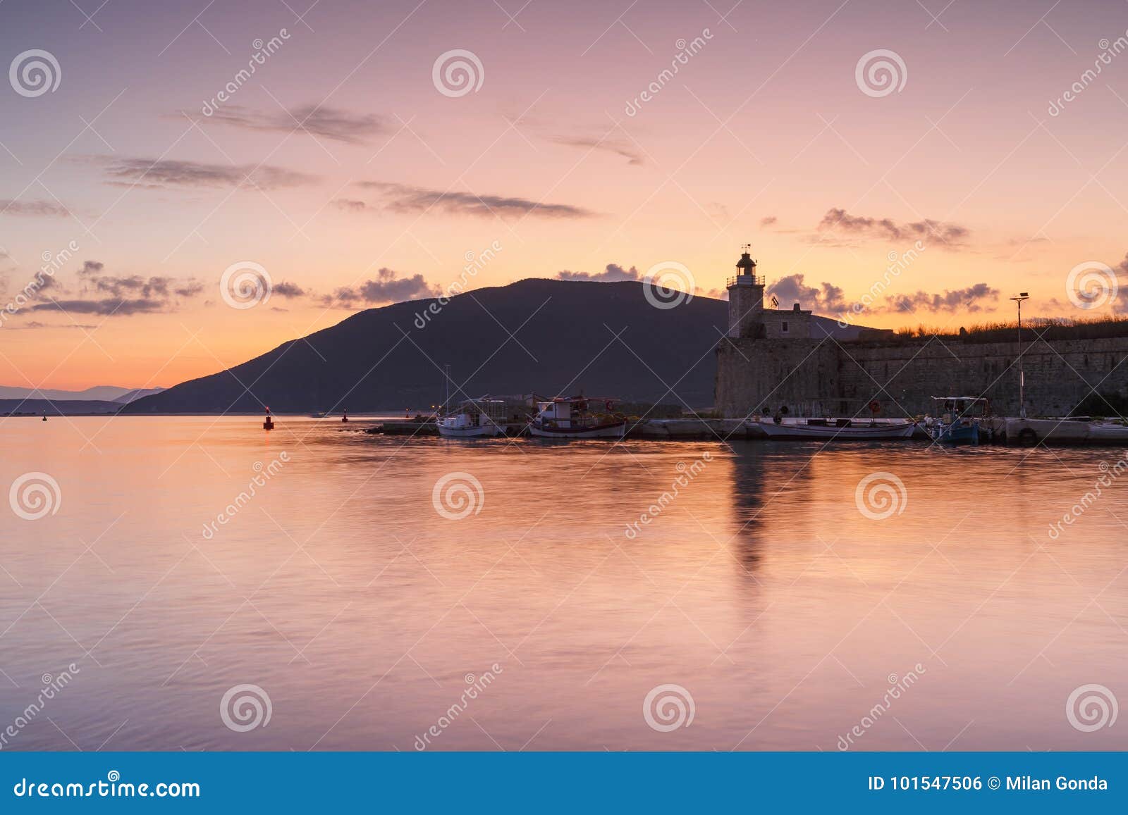 Lefkada foto de archivo. Imagen de mavra, pesca, puerto - 101547506