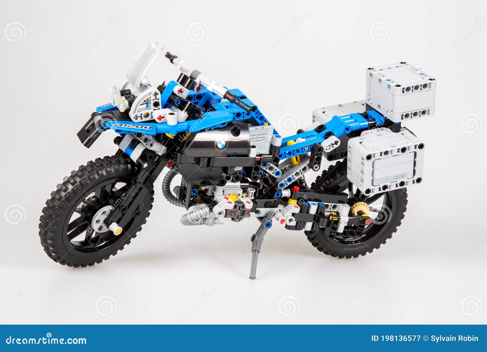 Lego Bricks Motorcycle BMW R 1200 GS Adventure Kit Editorial Photography -  Image of machine, design: 198136577