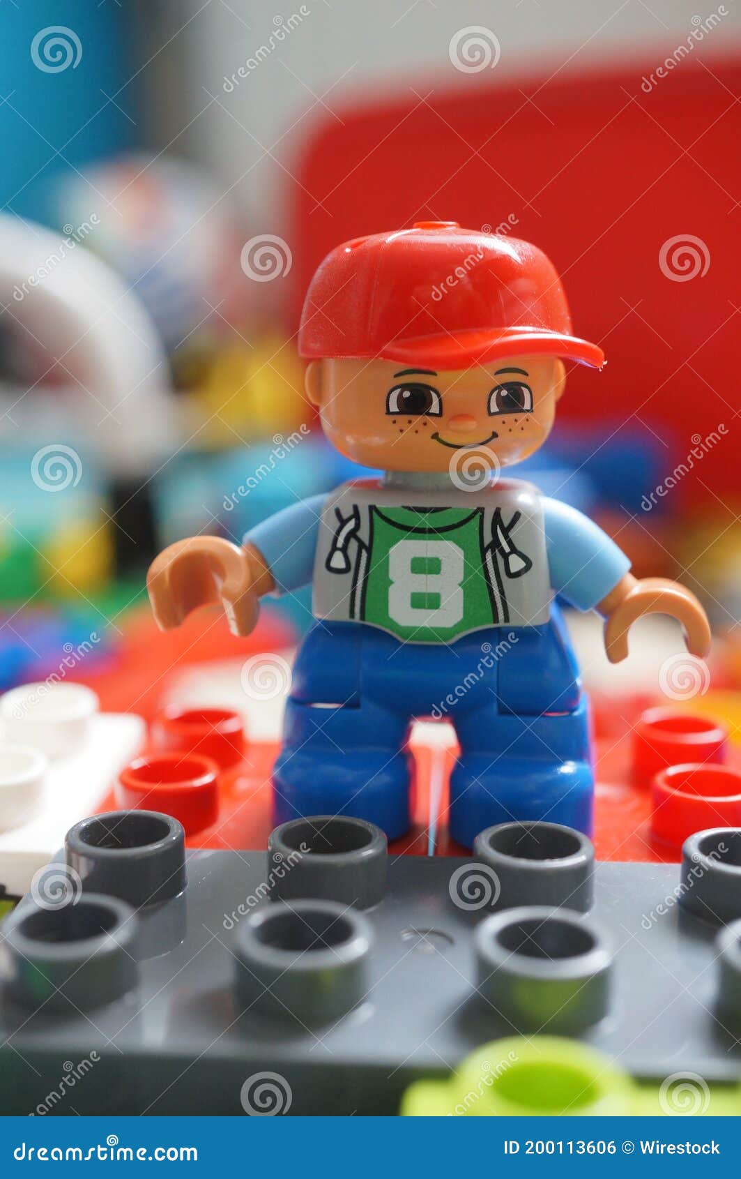 Lego Duplo Redactionele Foto. Image Of Plastiek, Jongen - 200113606