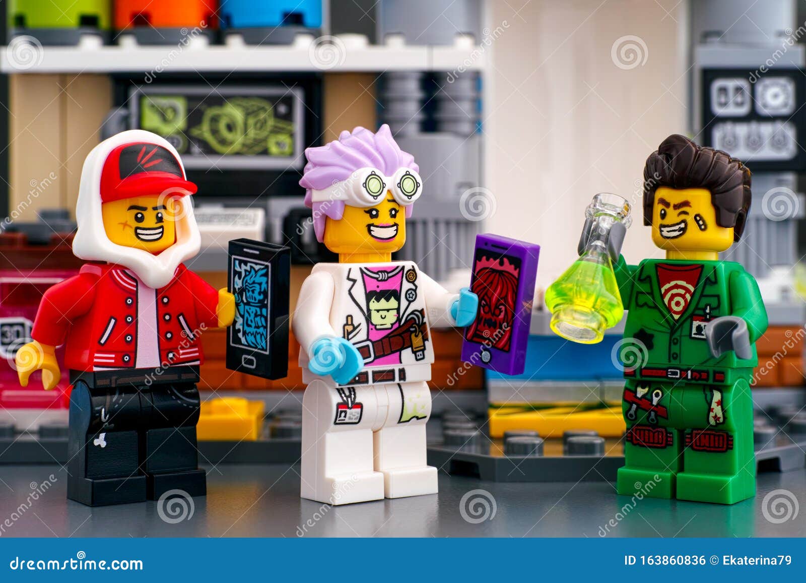 Lego Hidden Side Set Three Lego Minifigures Jack Davids J B And Douglas Elton In J B S Ghost Lab Editorial Photo Image Of Brick Ghost