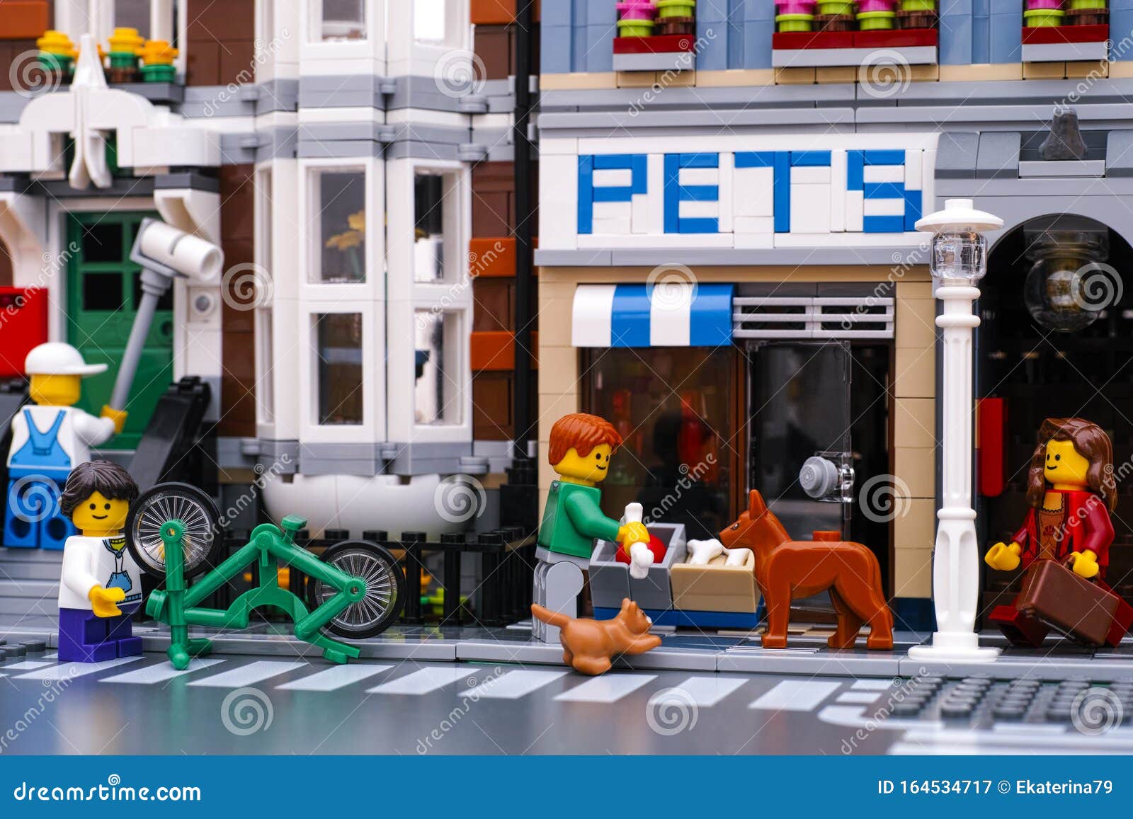 Rationalisatie Shetland elke keer Lego-straat Met Huizen En Minifiguren Redactionele Fotografie - Image of  portiek, zoogdier: 164534717