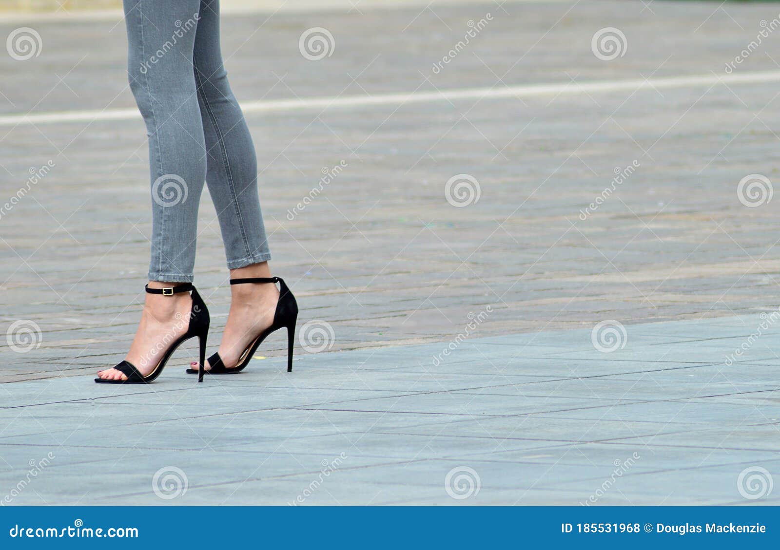 What color high heels match with blue or black jeans? - Quora