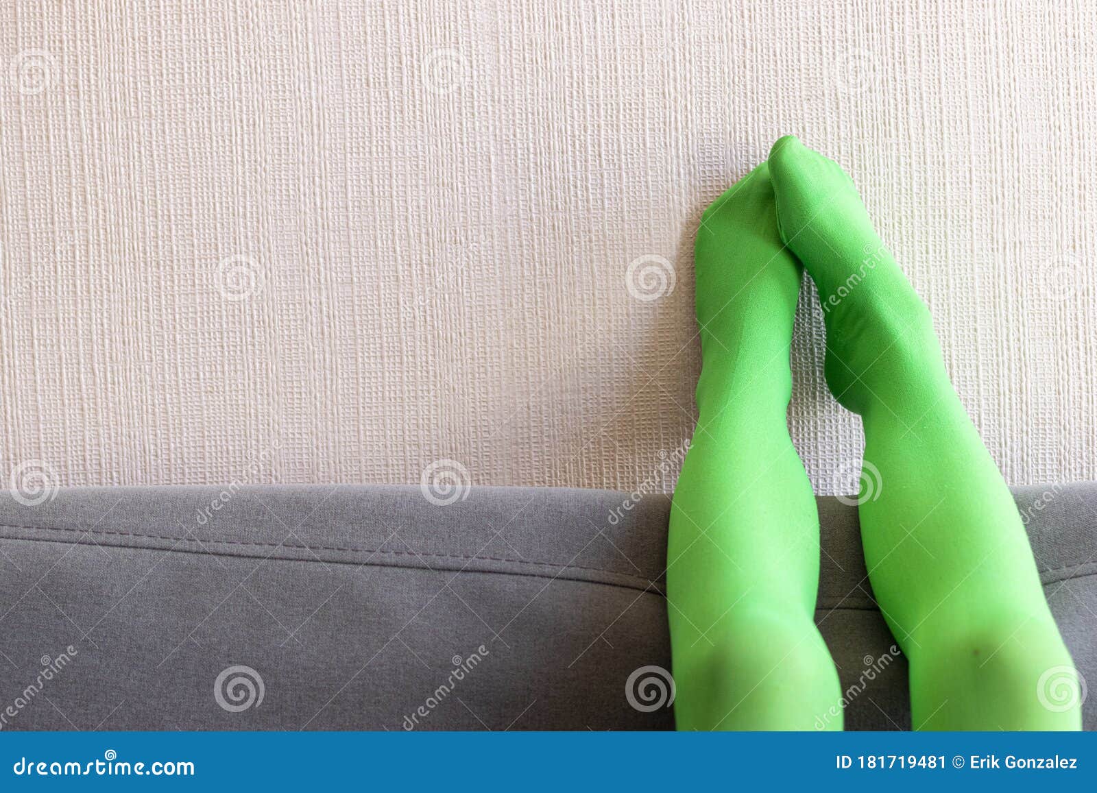 897 Green Pantyhose Stock Photos - Free & Royalty-Free Stock Photos from  Dreamstime