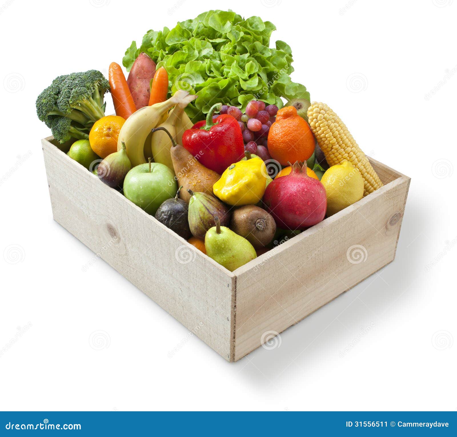Legumbres de fruta fresca de madera del cajón. Una caja de madera por completo de fruta y verdura en un fondo blanco