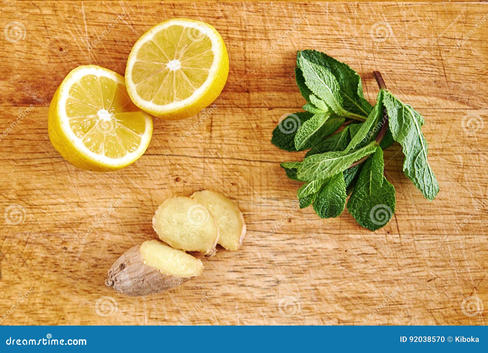 Lenon And Leaf Stock Photography 13225292