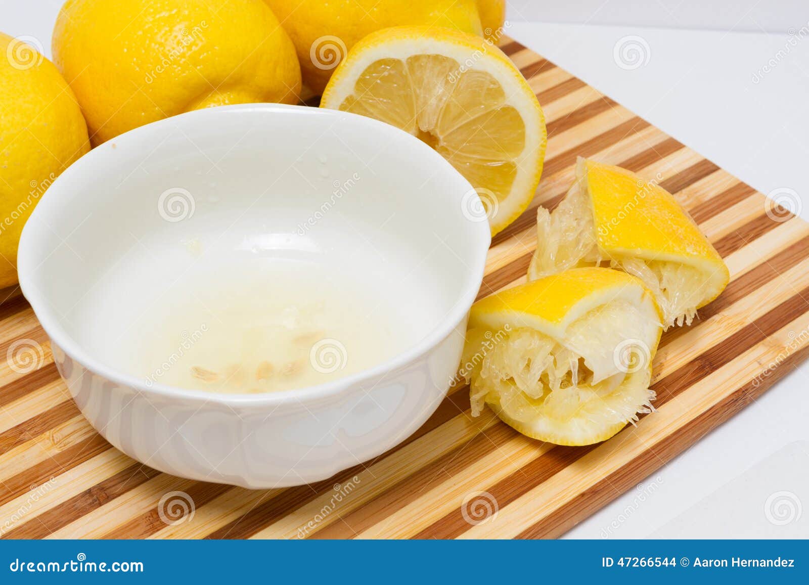Lemon juice in bowl stock photo. Image of scent, fruit 47266544