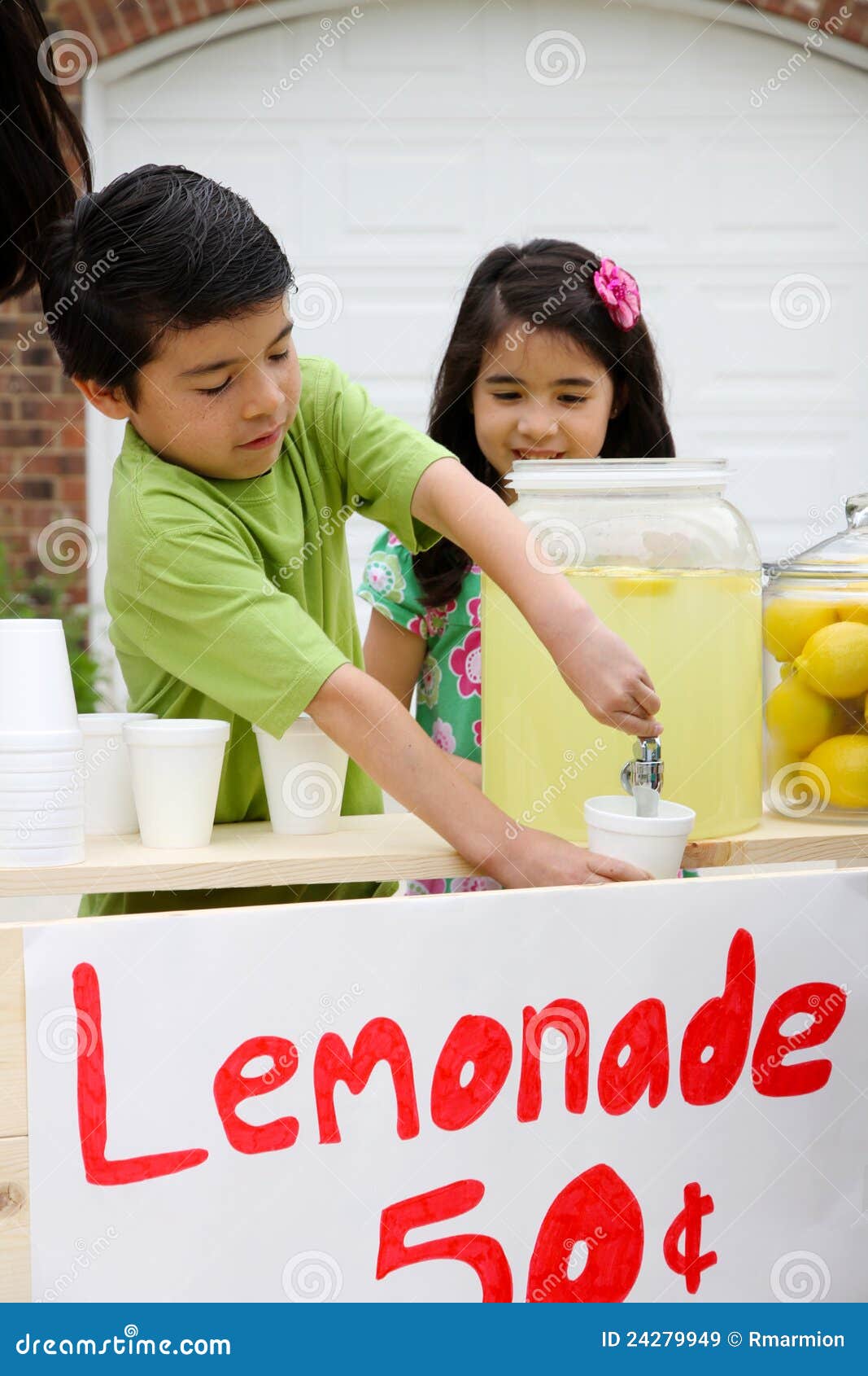 Lemonade Stand stock image. Image of girl, childhood - 24279949