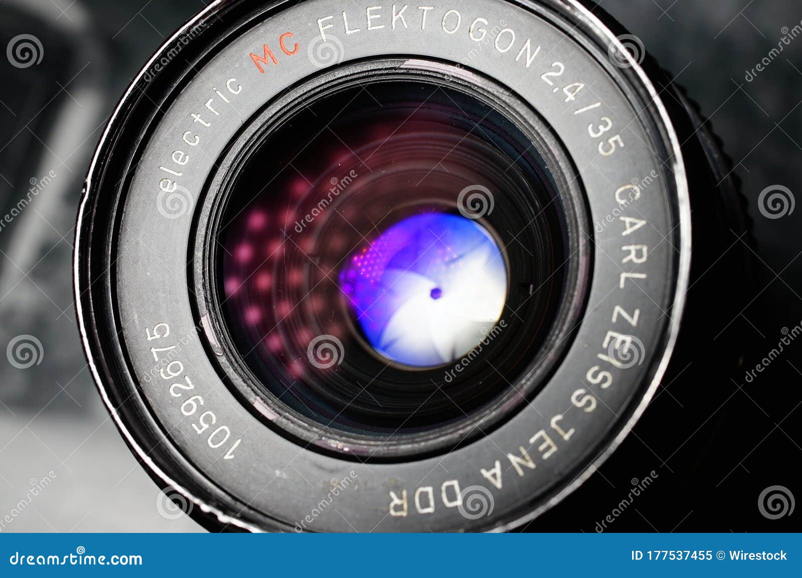 Carl Zeiss Jena Flektogon 35mm F2.4 - レンズ(単焦点)