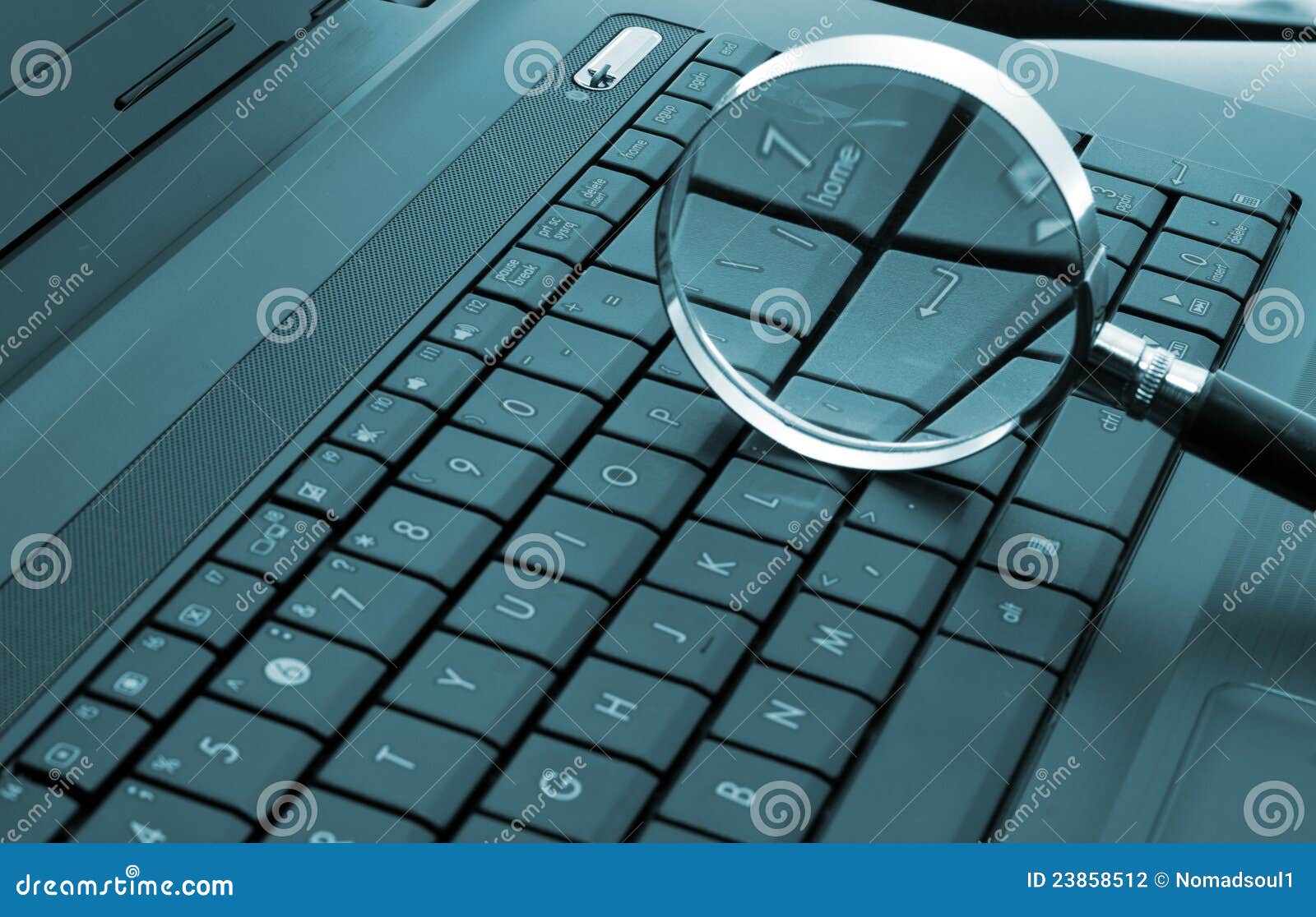 Computer Portatile E Lente D'ingrandimento Illustrazione Di Stock - Illustrazione Di Protezione