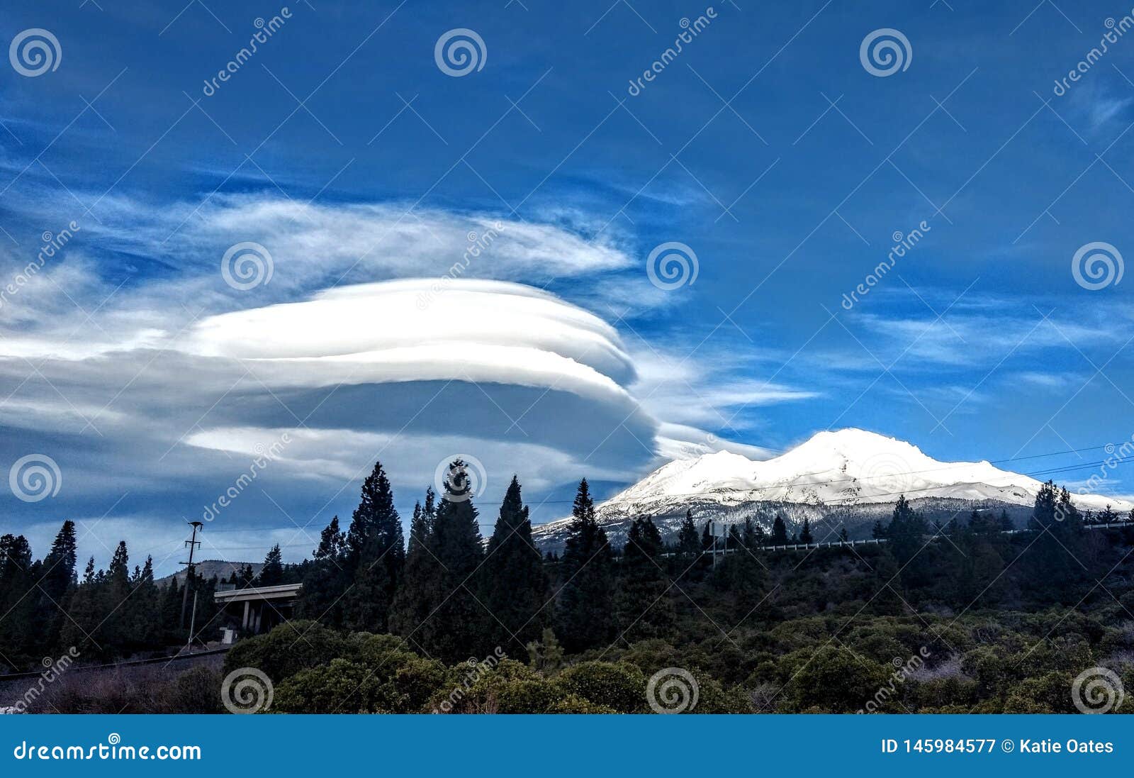 lenticular cloud over mt. shasta, ca