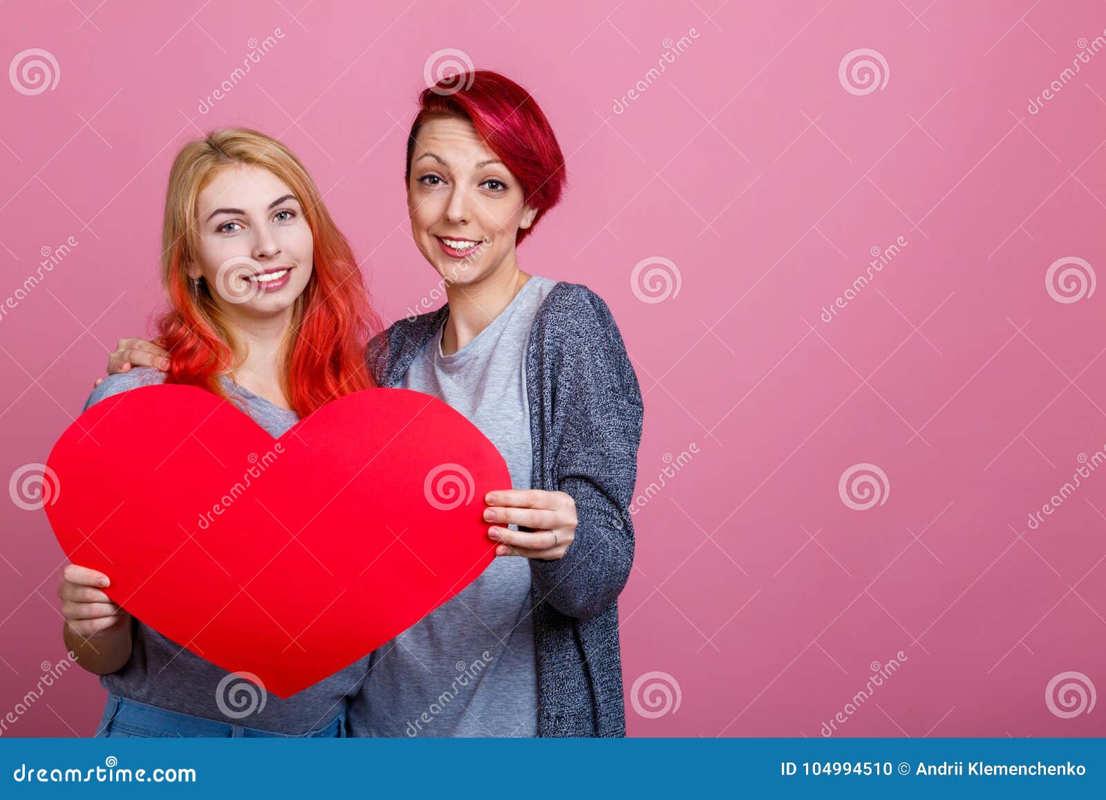 rouge chaud lesbiennes
