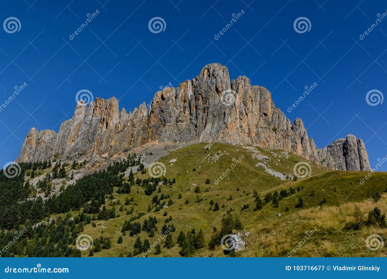 Les Montagnes De Caucase Sont Un Système De Montagne En Asie