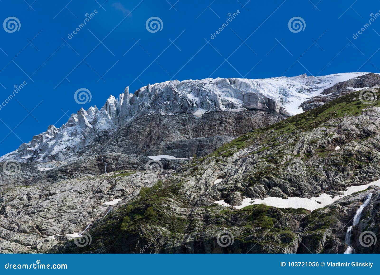 Les Montagnes De Caucase Sont Un Système De Montagne En Asie