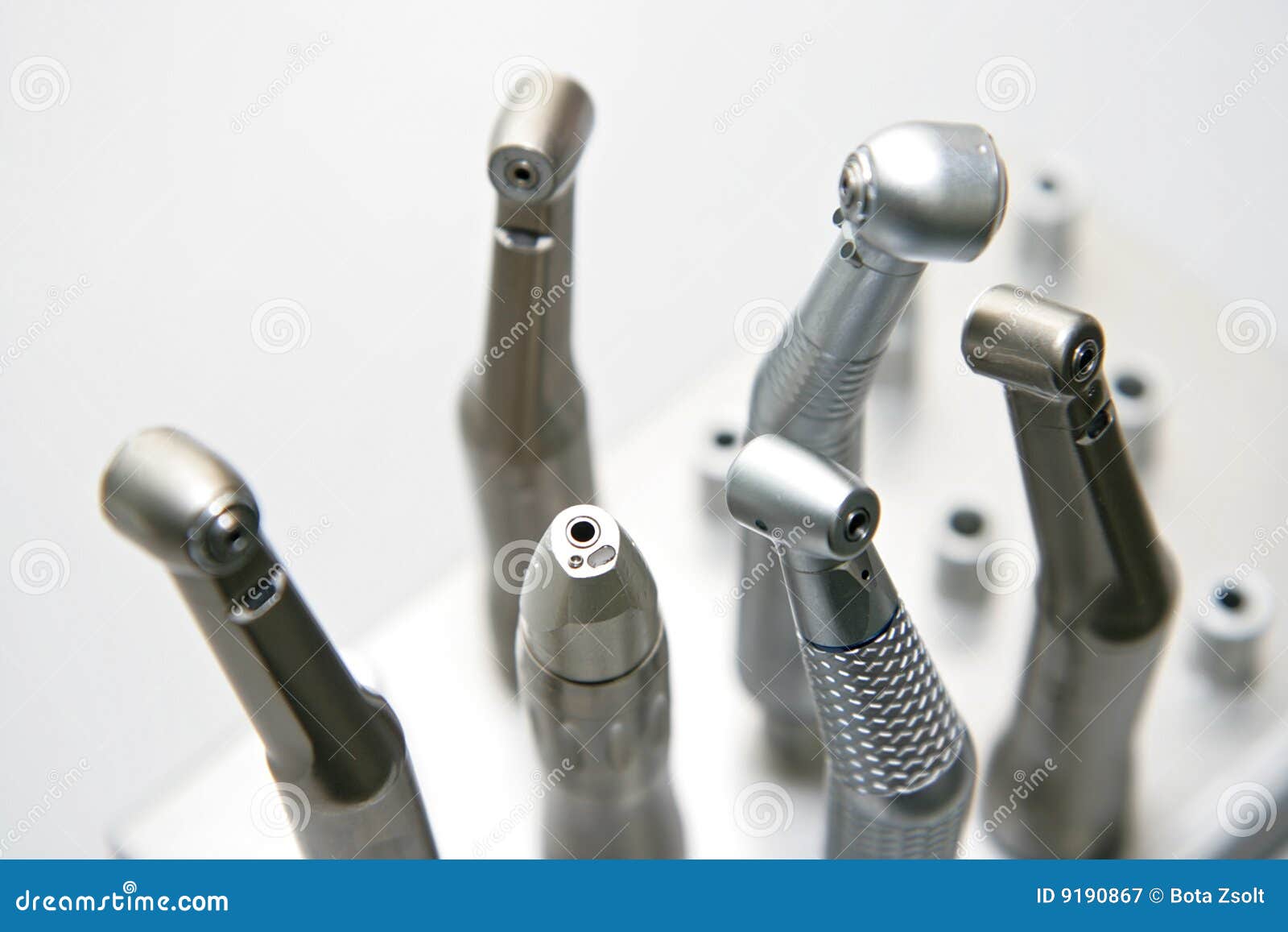 Les outils du dentiste image stock. Image du instruments 9190867
