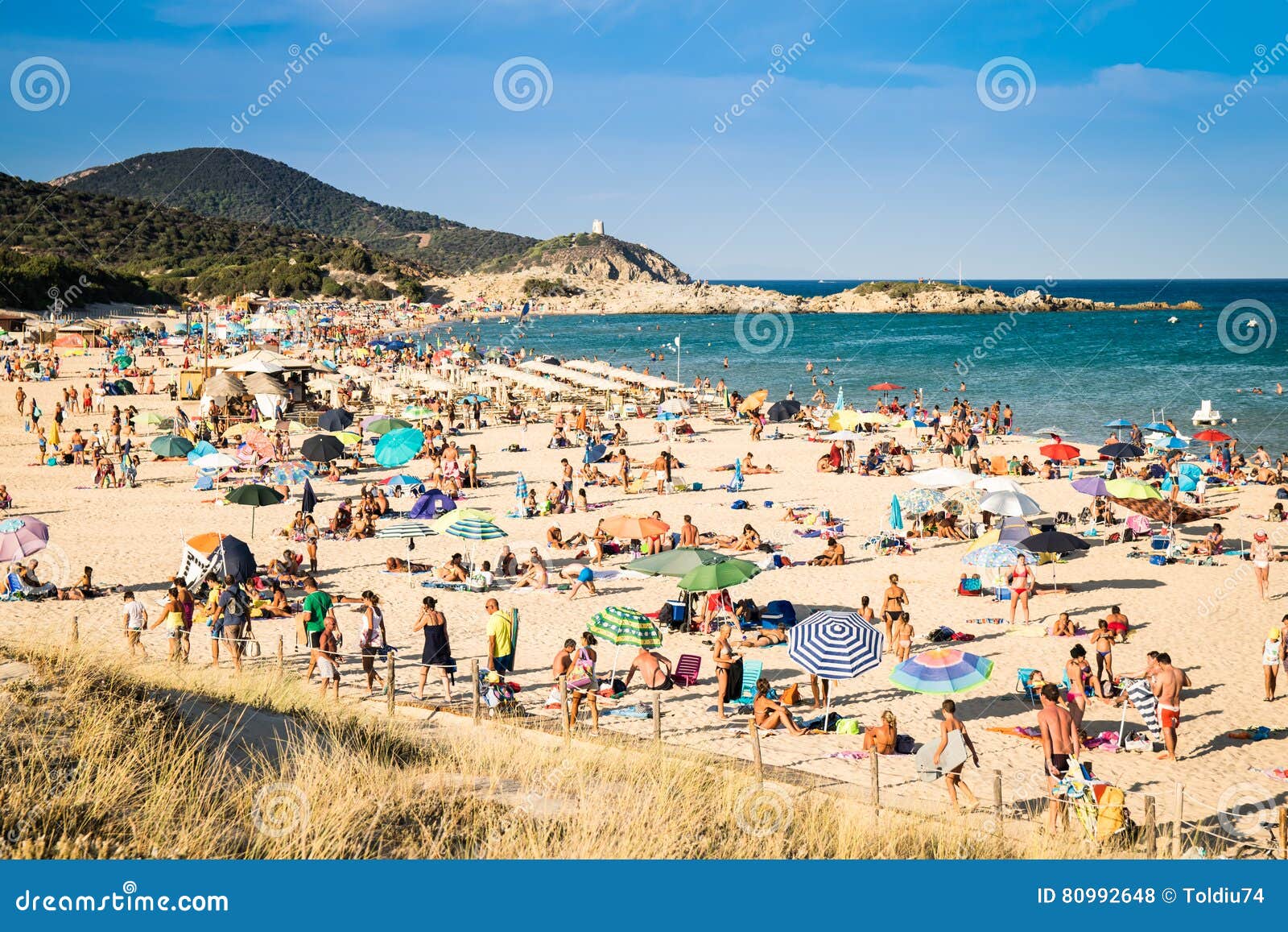 Les Plages Merveilleuses De La Baie Chia Sardaigne Italie Photo Stock Editorial Image Du Italie Sardaigne