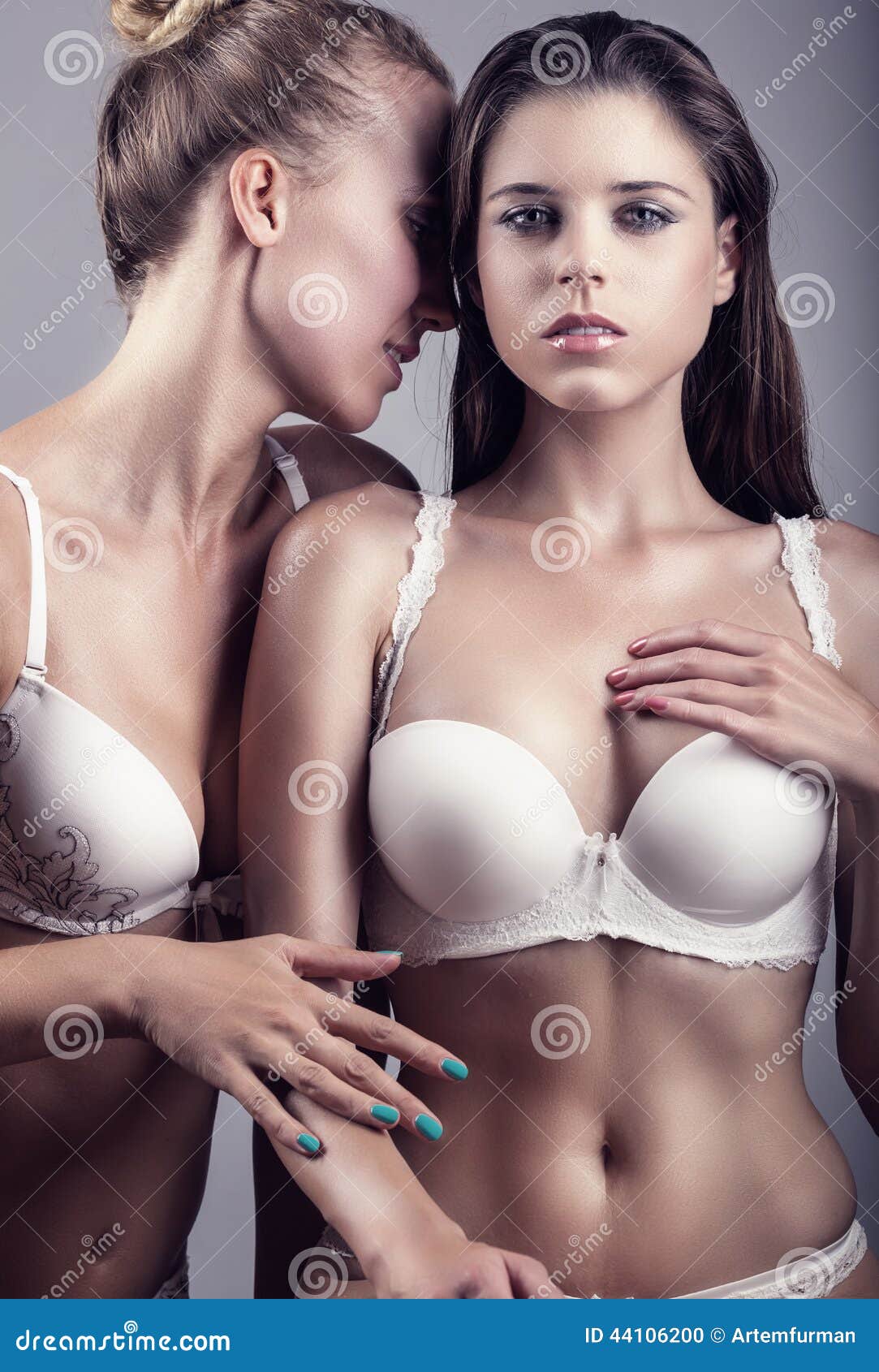 Hot Lesbian Women