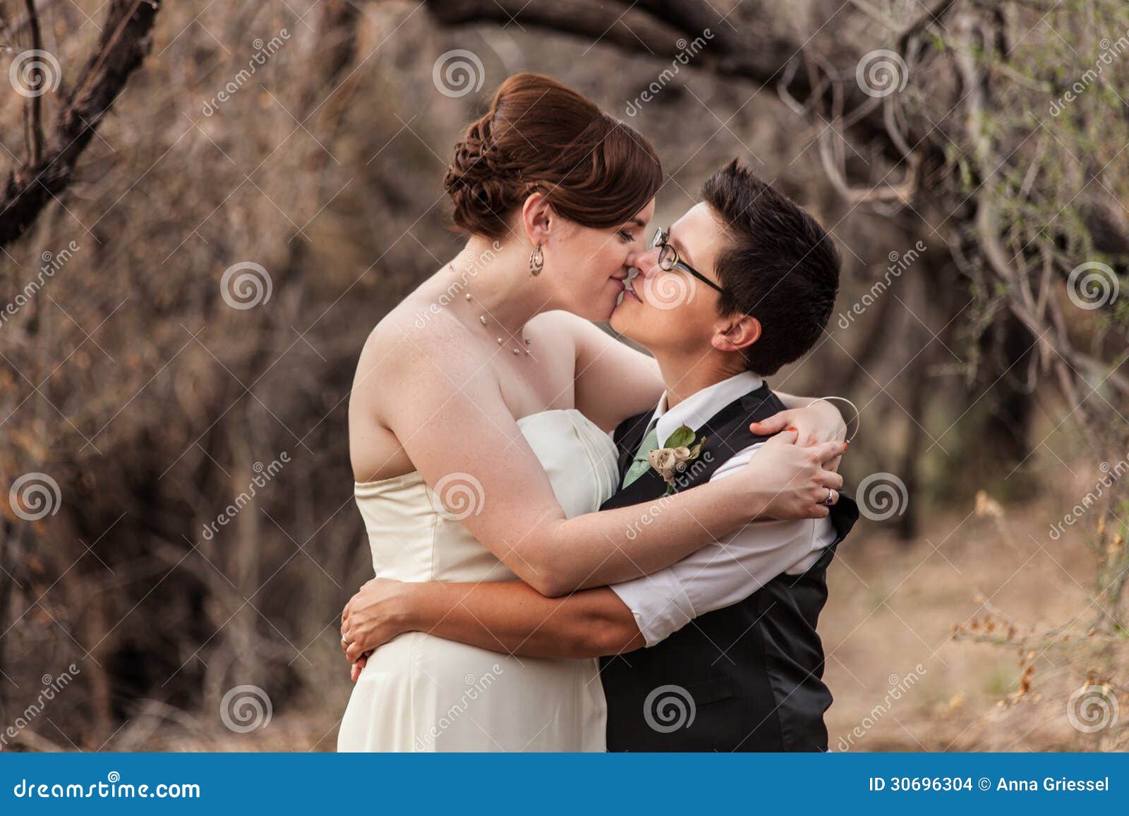 Lesbian Couple Kissing in the Woods Stock Photo - Image of lesbian, bride:  30696304