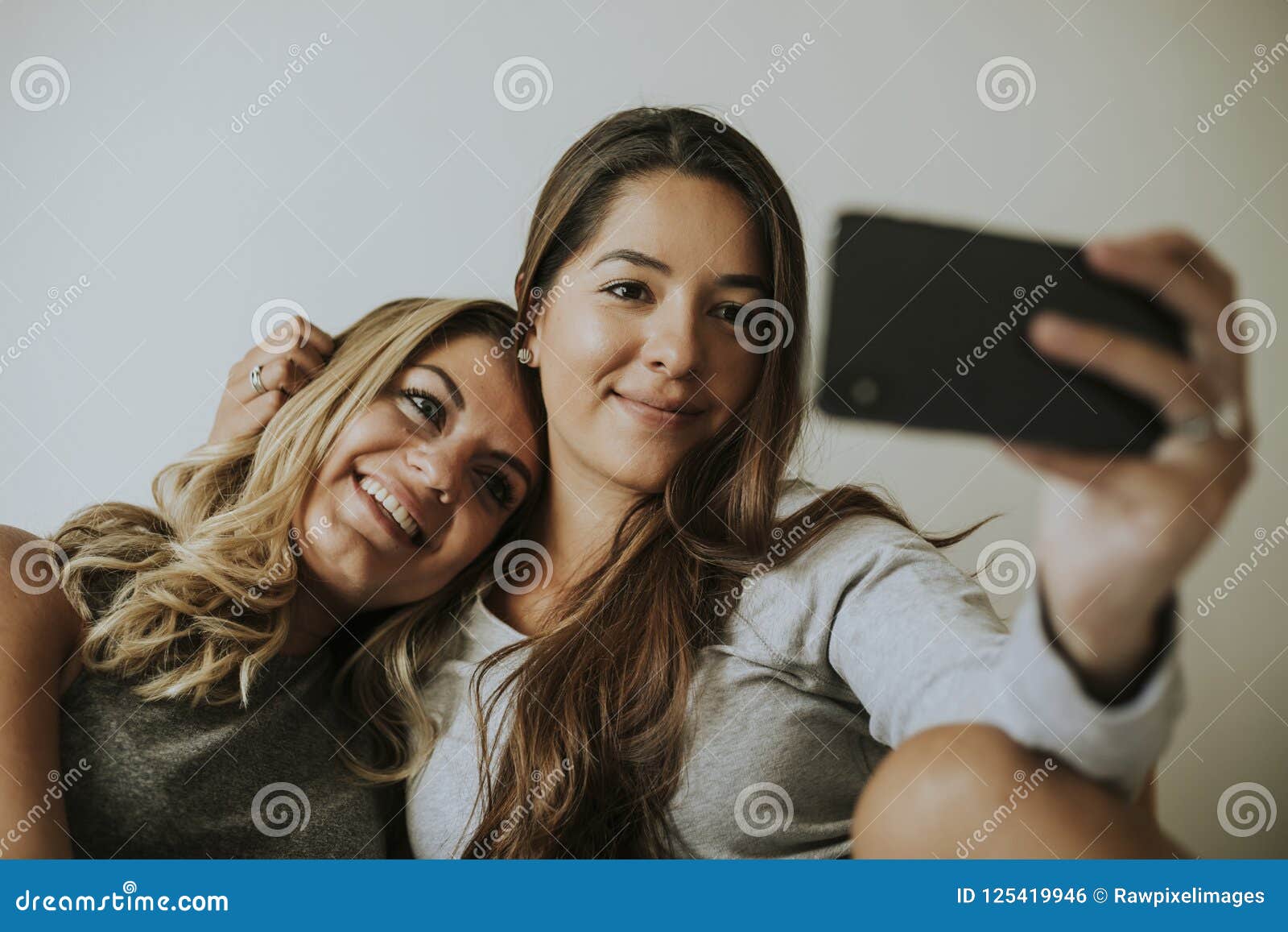 Teen Lesbian Selfie