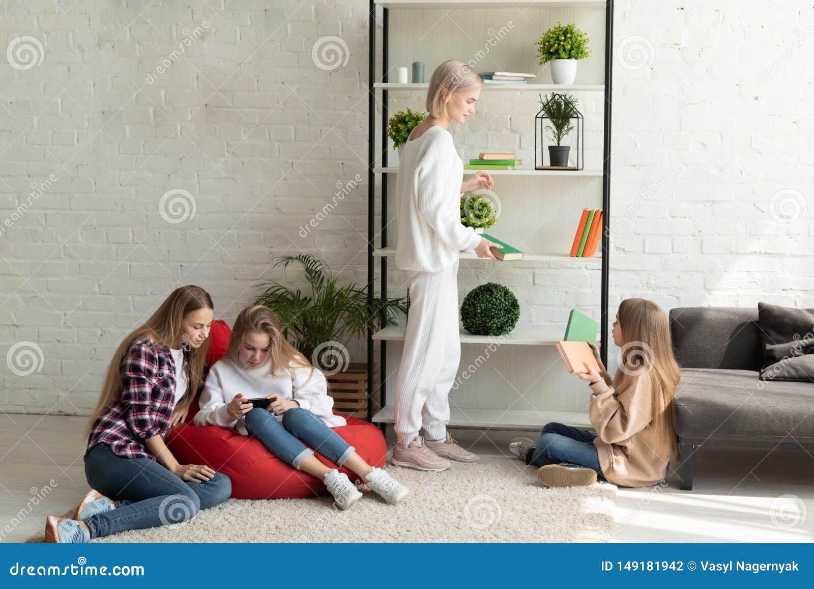 Lesbian Mom And Daughters