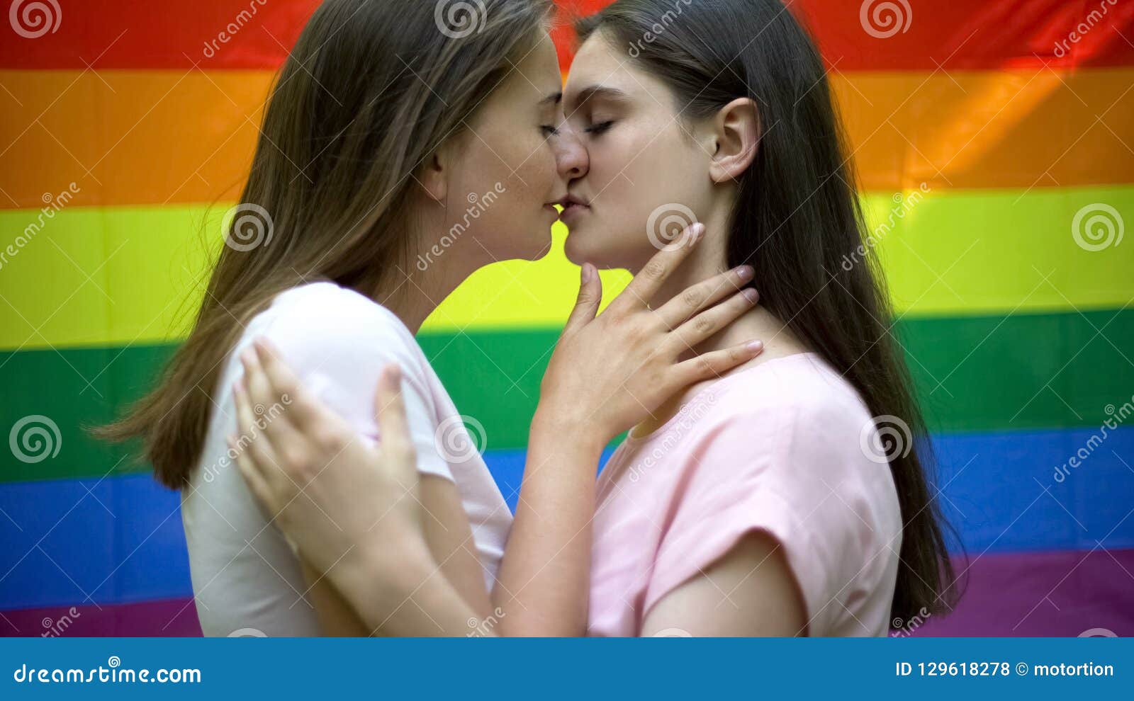 Black Lesbians Make Out