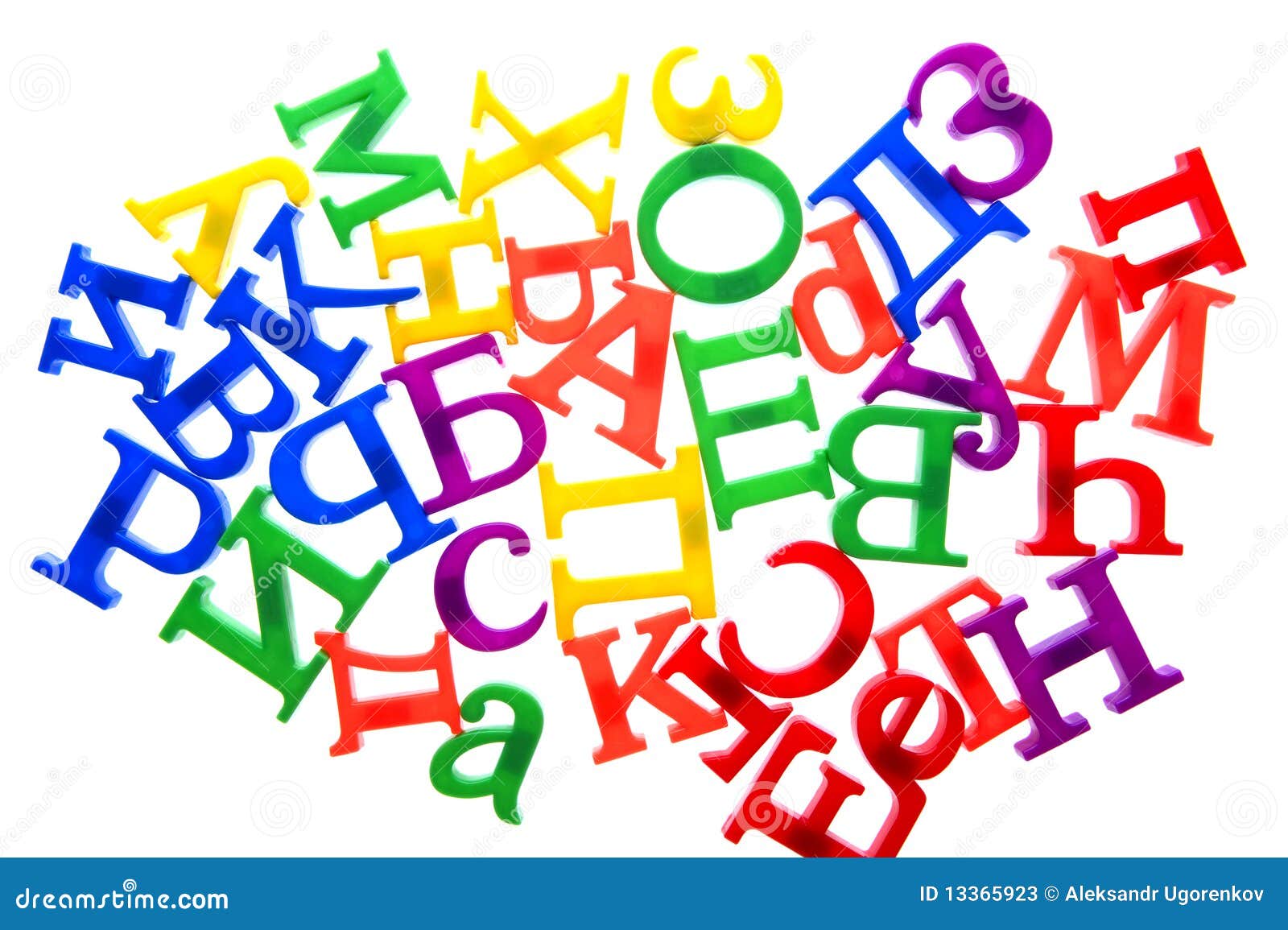 Алфавит в разброс. Много букв на прозрачном фоне. Русские буквы в разброс. Перемешанные буквы. Много букв без фона