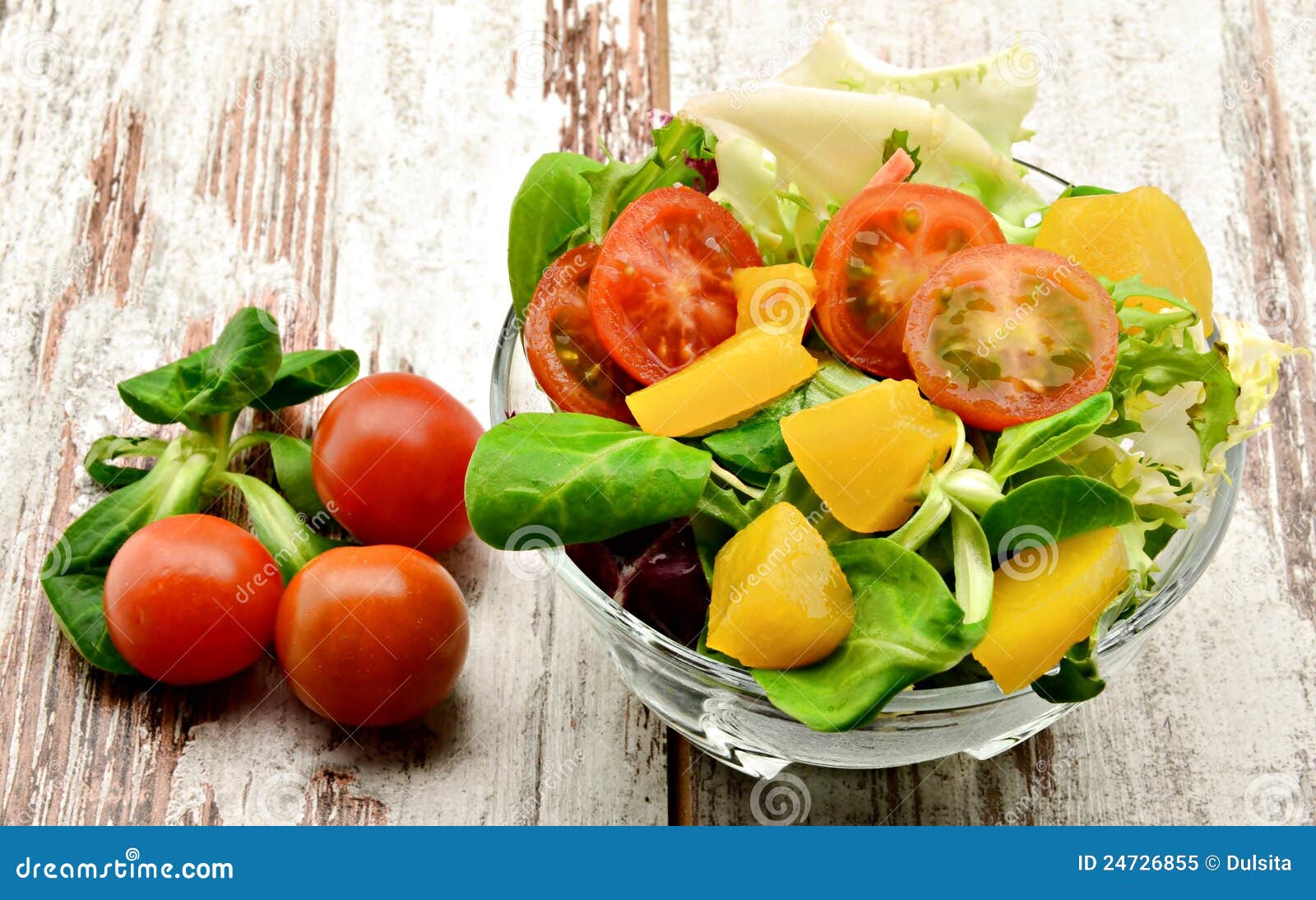 Lettuce salad in a bowl stock image. Image of green, lettuce 24726855