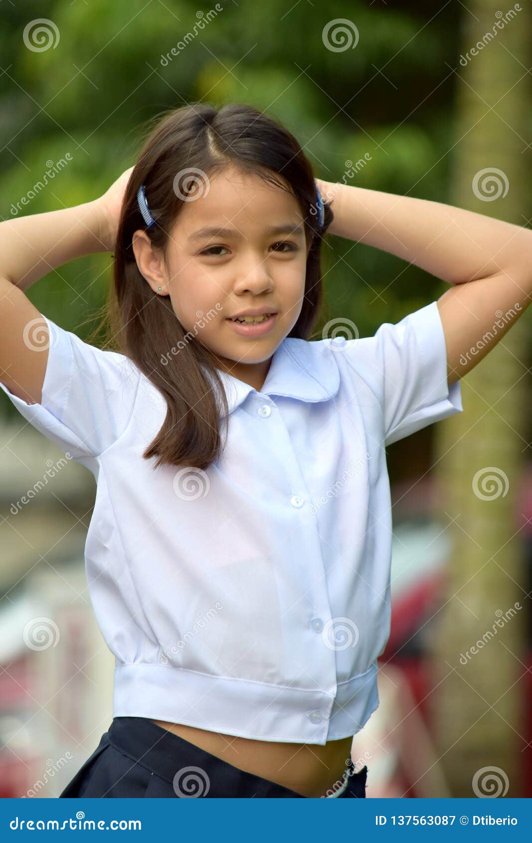 Leuk Filipina Girl Relaxing Stock Afbeelding Image Of Minderheid Aziatisch