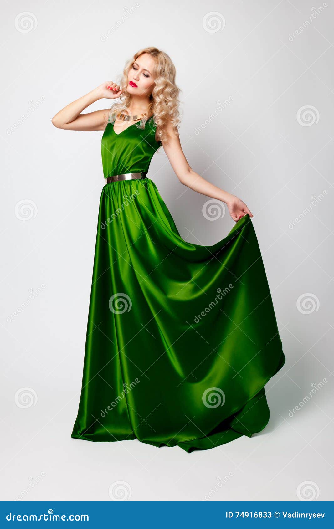 vestido seda verde