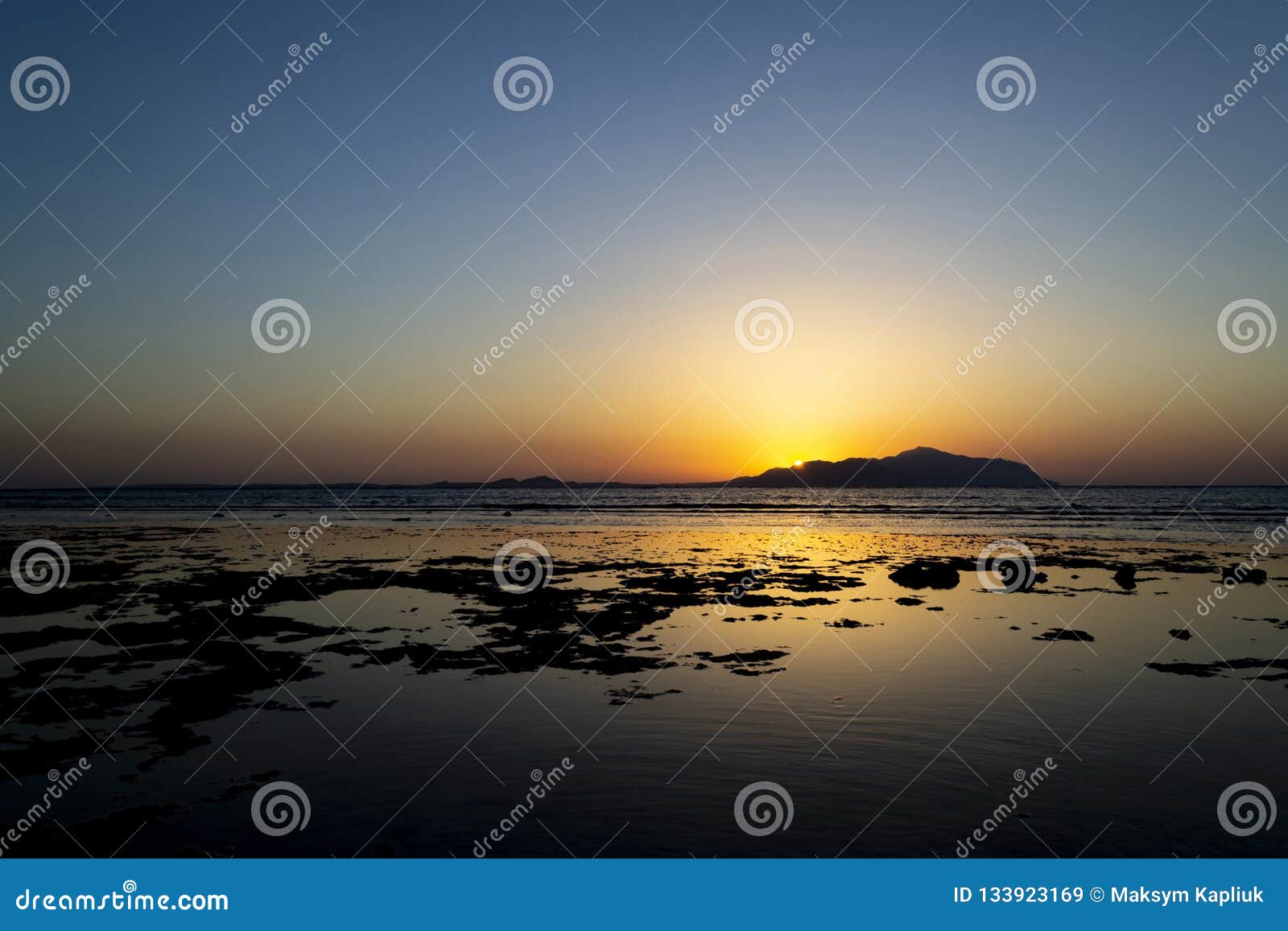 Lever De Soleil Sur La Mer Rouge égypte Beau Paysage Marin